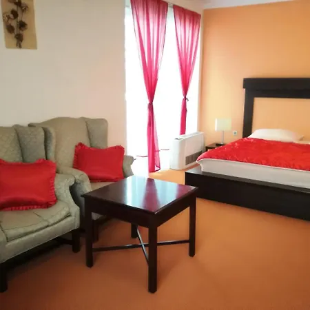 Hotel Lukavac Отель 3*