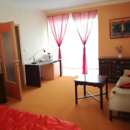 Отель Hotel Lukavac 3*