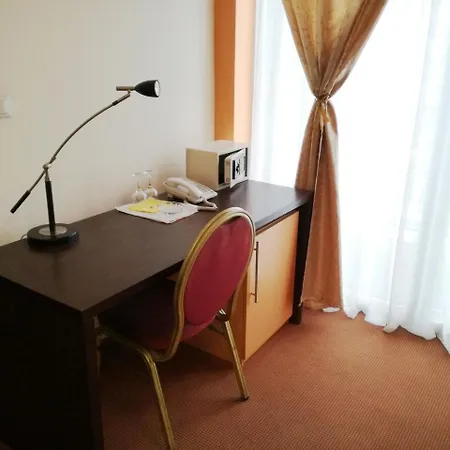 Hotel Lukavac Отель 3*