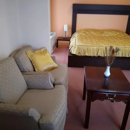 Hotel Lukavac Отель Lukavac (Tuzla)