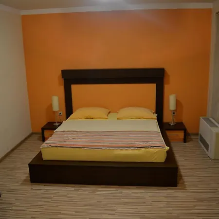 Hotel Lukavac Отель 3*