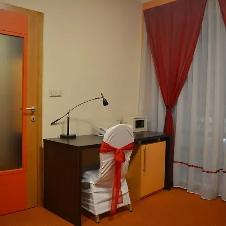 Отель Hotel Lukavac Lukavac (Tuzla)